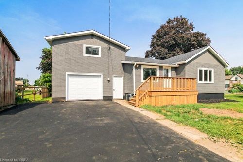 8 Rolph St N, Brownsville, ON, N0L1C0 | Card Image