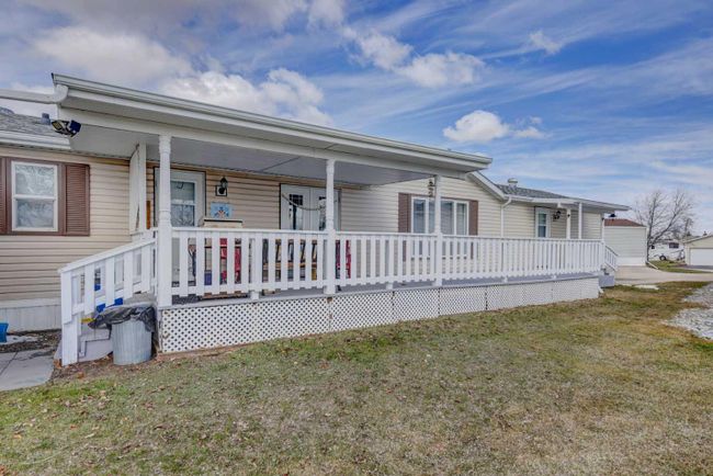 206 Ranchwood Lane, Home with 3 bedrooms, 2 bathrooms and 2 parking in Strathmore AB | Image 1