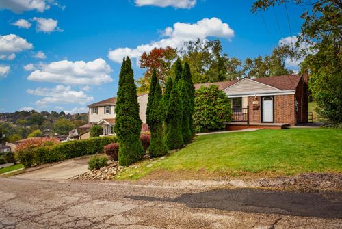 1617 Mccully Rd, Castle Shannon, PA, 15234-1940 | Card Image