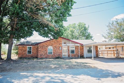 1102 W Conner St, Eastland, TX, 76448-3208 | Card Image