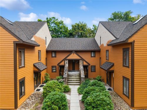 5006 Swiss Mountain Dr, Champion, PA, 15622 | Card Image