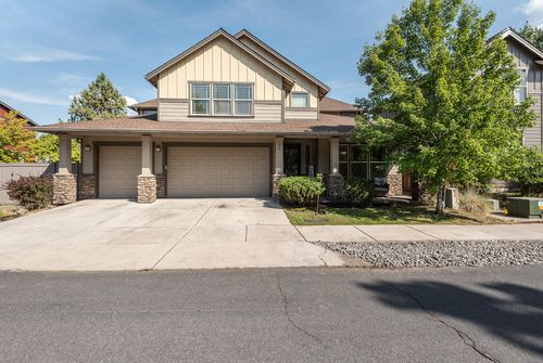 98 Ne Telima Ln, Bend, OR, 97701-6966 | Card Image