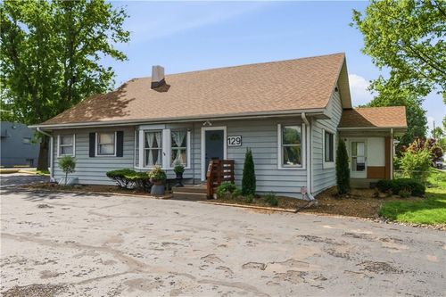 129 W 23rd St, Independence, MO, 64055-1259 | Card Image