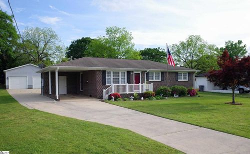 5 Borden Cir, Greenville, SC, 29617-2606 | Card Image