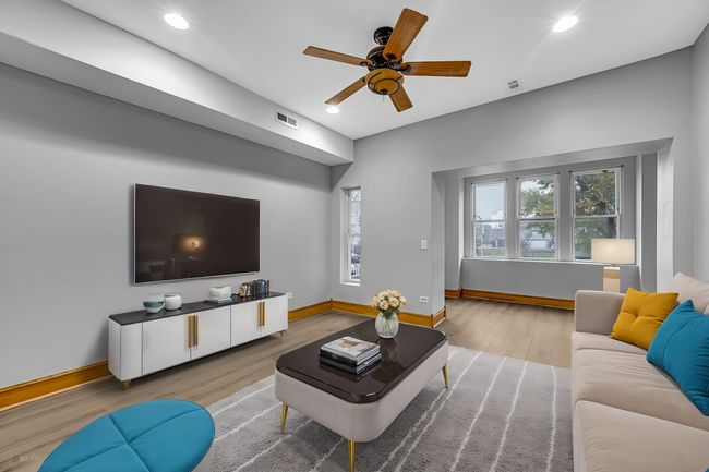 APT-2 - 4829 S Prairie Ave, Condo with 3 bedrooms, 2 bathrooms and 1 parking in CHICAGO IL | Image 5