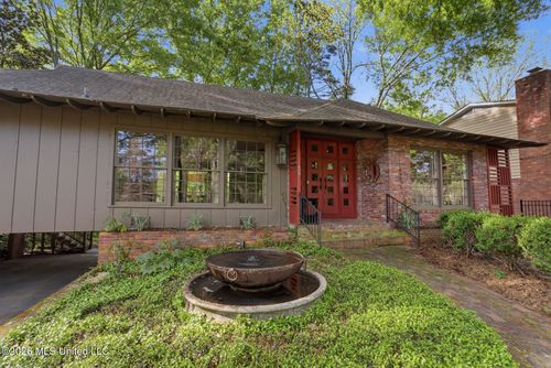 405 Wood Dale Drive, Jackson, MS, 39216 | Card Image