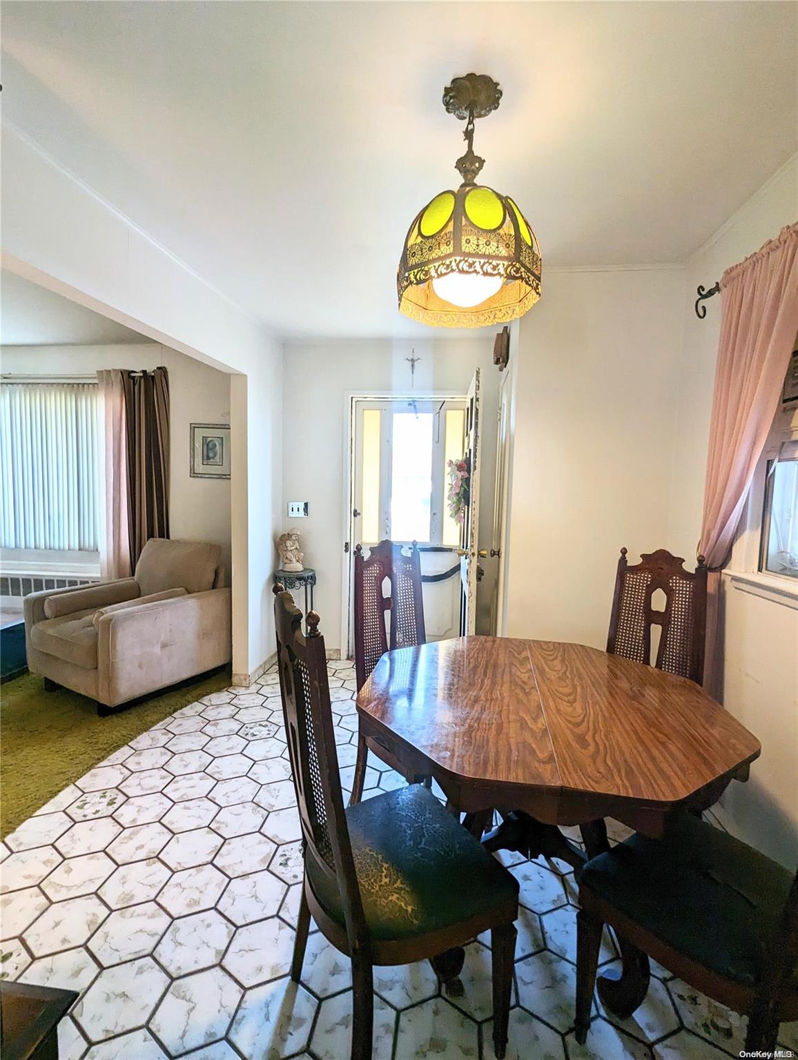 Residential in Oyster Bay 4