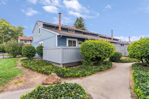 5044 Country Club Dr, Rohnert Park, CA, 94928-1490 | Card Image