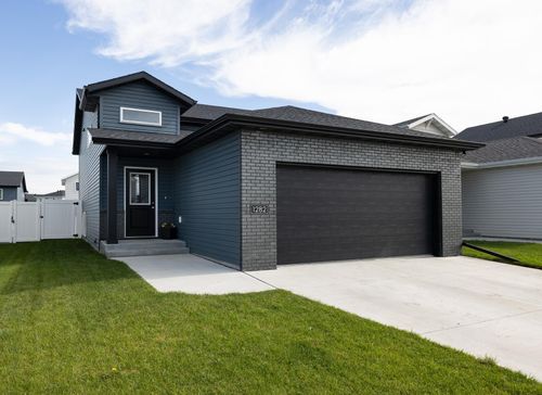 1282 Rachel Dr W, West Fargo, ND, 58078-2954 | Card Image