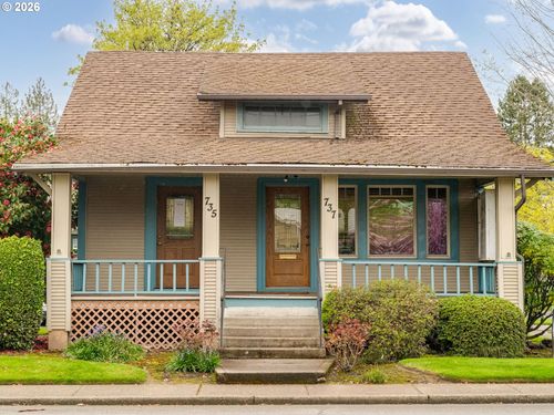 737 Nw Adams St, McMinnville, OR, 97128-5517 | Card Image