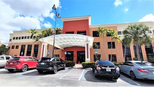 300-925 Ne 30th Ter, Homestead, FL, 33033-7613 | Card Image