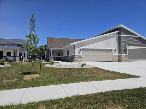 34-3717 Newcastle Dr, Janesville, WI, 53546-8813 | Card Image