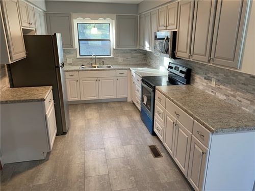 704 W Central Ave, Harrison, AR, 72601-4902 | Card Image