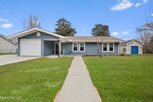 254 Pine Ridge Dr, Waveland, MS, 39576-3930 | Card Image