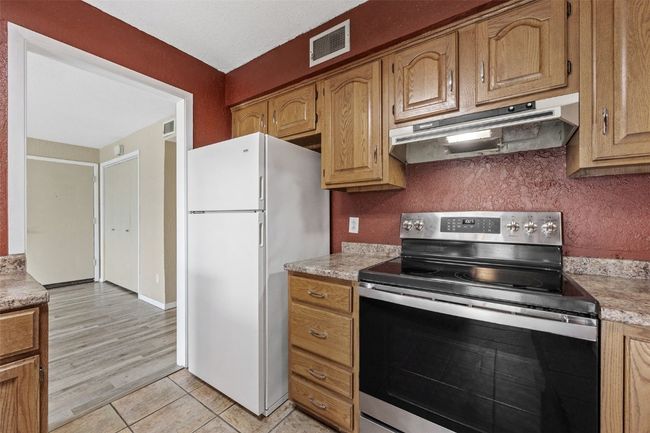 APT-60 - 5712 Golden Ct Ne, Condo with 2 bedrooms, 2 bathrooms and null parking in Cedar Rapids IA | Image 8