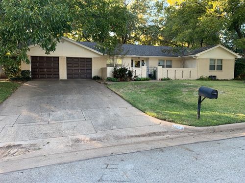1812 Elmhurst Dr, Arlington, TX, 76012-1910 | Card Image