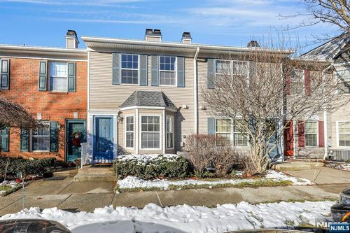 2198 Kent Ct, Mahwah, NJ, 07430-3822 | Card Image