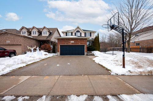 564 Black Street, Centre Wellington, ON, N1M0A3 | Card Image