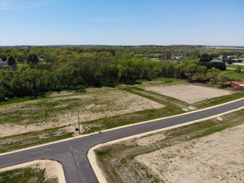 3965 S Deer Drive, Beloit, WI, 53511-0000 | Card Image