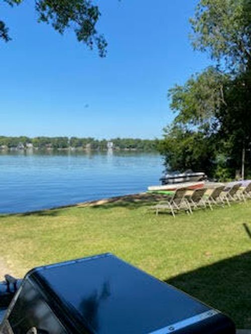 18269 Hiawatha Ct, Hudson, IL, 61748-7584 | Card Image