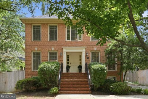 2904 4th St N, ARLINGTON, VA, 22201-1604 | Card Image