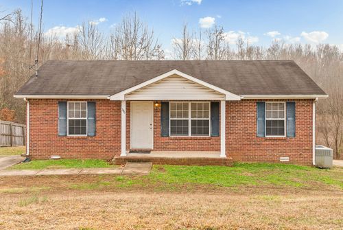 346 Donna Dr, Clarksville, TN, 37042-1820 | Card Image