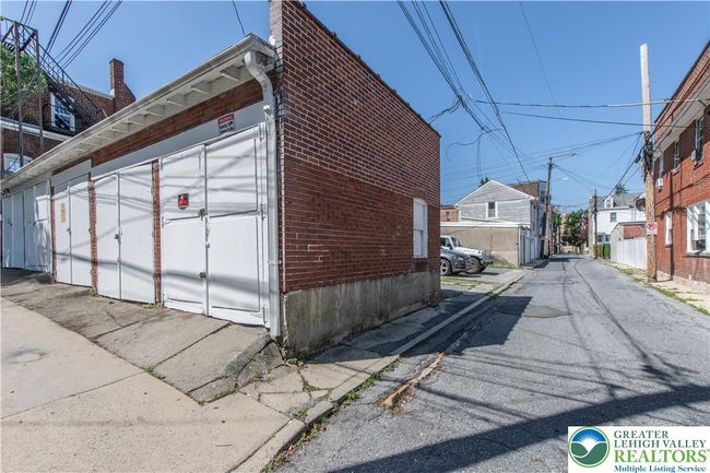 Garages | Image 38