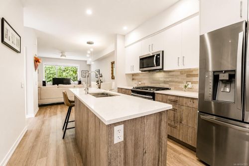 112-694 Hoylake Ave, Langford, BC, V9B3P7 | Card Image