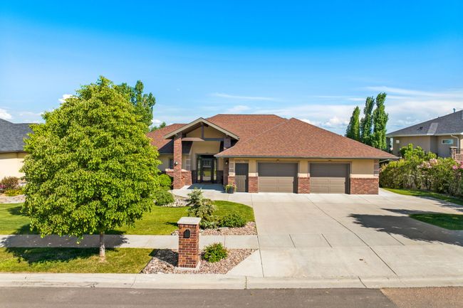 2017 Whispering Ridge Dr, House other with 5 bedrooms, 4 bathrooms and null parking in Great Falls MT | Image 8