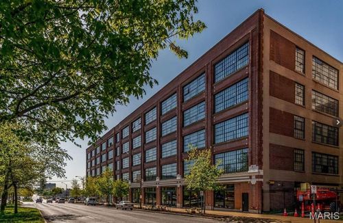 4100 Forest Park Ave, Saint Louis, MO, 63108-2806 | Card Image