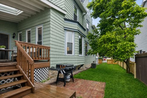 134 N Kensington Ave, La Grange, IL, 60525-1878 | Card Image