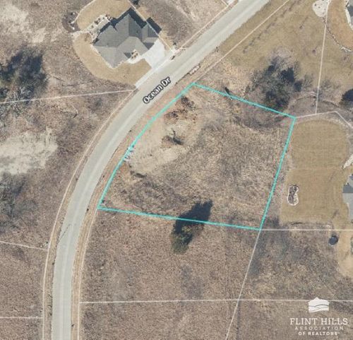 3416 Ocean Dr, Manhattan, KS, 66503-2584 | Card Image