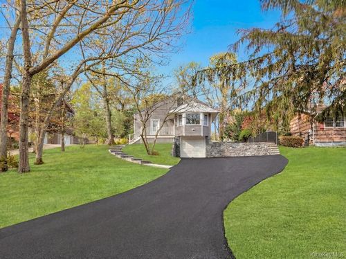 14 Woodvale Ave, Kings Park, NY, 11754-1026 | Card Image