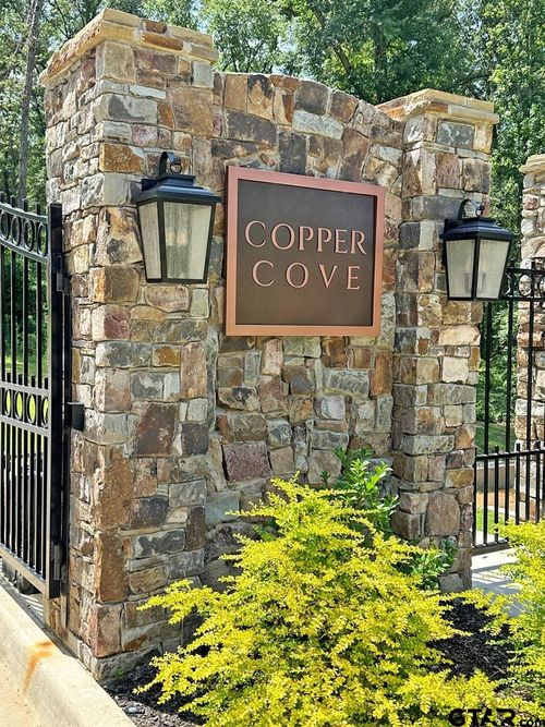 1792 Stonecrest Blvd, Tyler, TX, 75703-6140 | Card Image