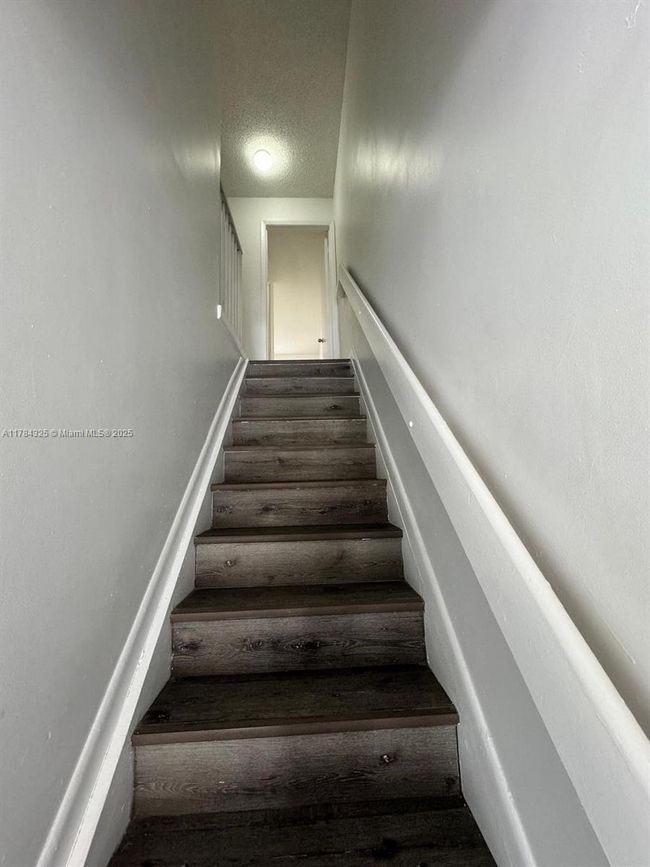 APT-201 - 2620 W 76 Th St, Condo with 2 bedrooms, 2 bathrooms and null parking in Hialeah FL | Image 12