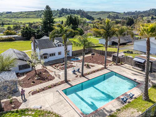 2693 Bloomfield Road, Sebastopol, CA, 95472 | Card Image