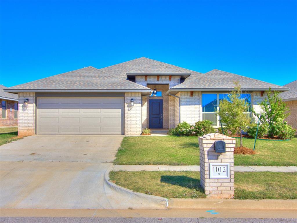 Hickory Creek Dr, Yukon, OK 73099