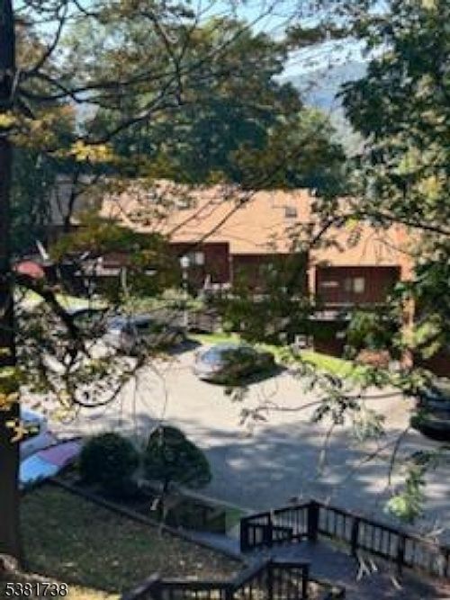 unit-8-1 Davos Dr, Vernon, NJ, 07462-4577 | Card Image