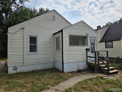 420 Scenic Dr, Saint Louis, MO, 63137-3608 | Card Image