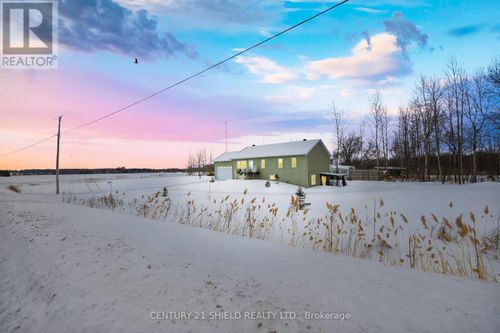 21992 Beauchamp Dr, North Lancaster, ON, K0C1Z0 | Card Image