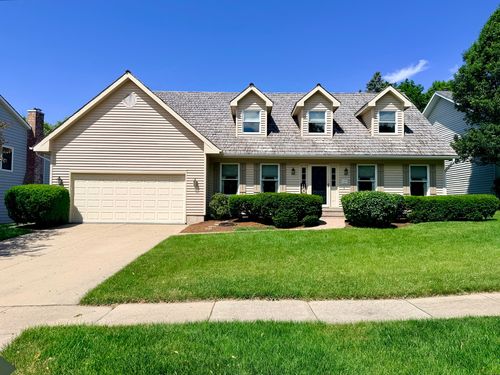 1137 Loyola Dr, Libertyville, IL, 60048-1277 | Card Image