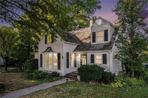1200 S Esplanade St, Leavenworth, KS, 66048-3523 | Card Image