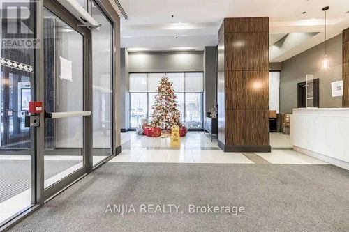 1112-19 Grand Trunk Cres, Toronto, ON, M5J3A3 | Card Image