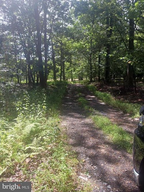 363 Louks Ln, Bedford, PA, 15522-5622 | Card Image