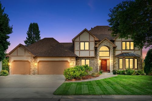 16192 84th Ave N, Maple Grove, MN, 55311-1822 | Card Image