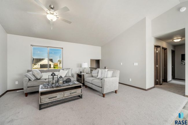 804 N Juniper St, House other with 3 bedrooms, 2 bathrooms and null parking in Lennox SD | Image 8