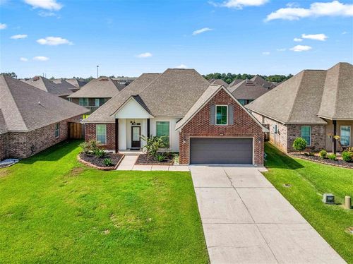 1927 Calvin Ct, Lake Charles, LA, 70607-7715 | Card Image