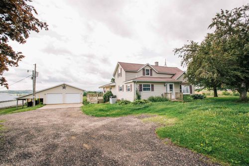 N9891 N Pole Grove Rd, Alma Center, WI, 54611-8000 | Card Image