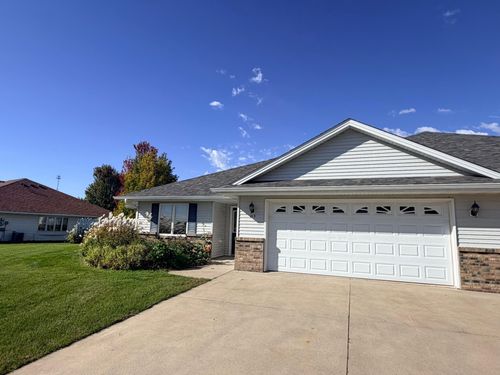 413 Circle View Dr, Dassel, MN, 55325-1073 | Card Image