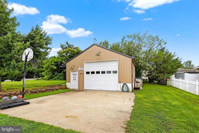 602 Greenview Dr, House other with 4 bedrooms, 2 bathrooms and null parking in Denver PA | Image 25